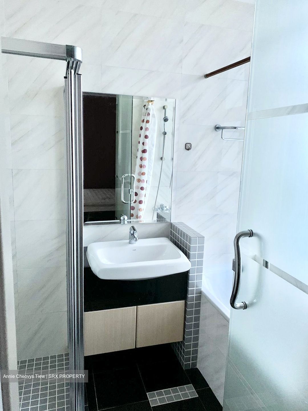East Shine (D14), Apartment #547874371